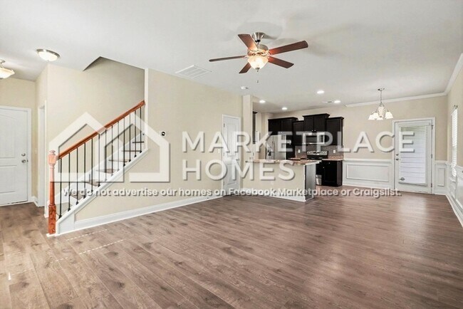Photo - 6121 Hickory Ln Dr