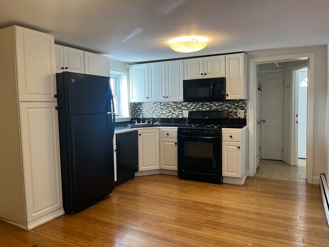 Photo - 132 Larkin St Unit 132 Larkin Street