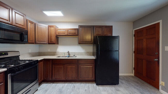 Photo - Sapphire Apartments