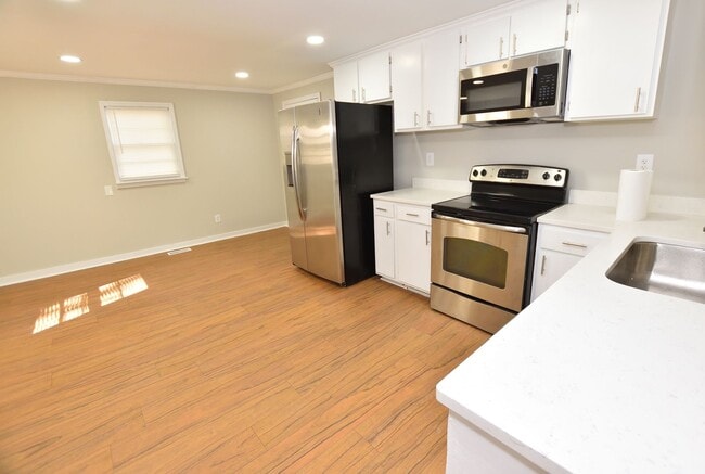 Photo - 734 Park Ave