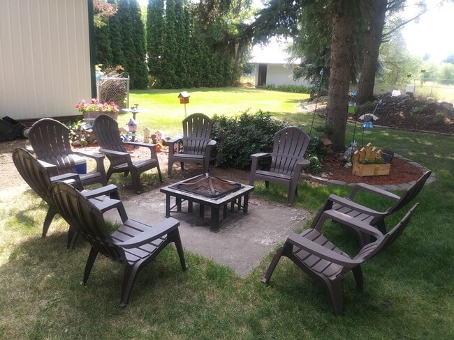 Photo - 901 N Locust Rd