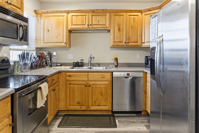 Photo - 467 S 2550 W