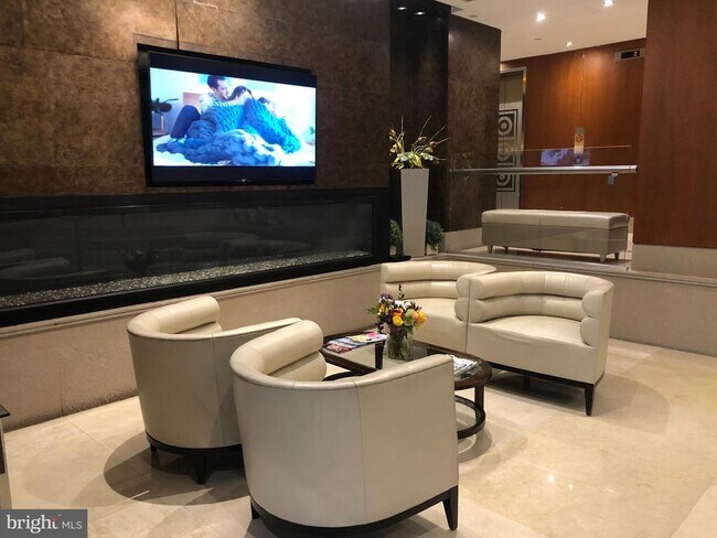 Photo - 811 4th St NW Unit 1019