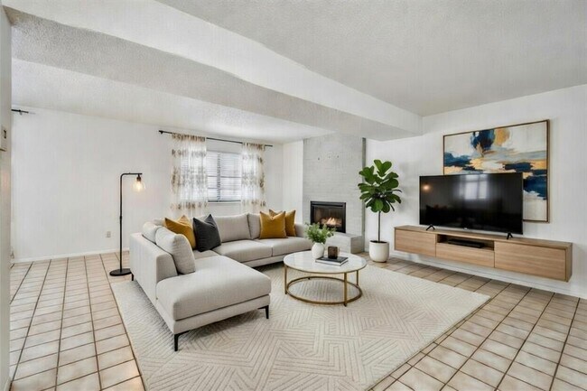 Photo - 6601 Skycrest Dr