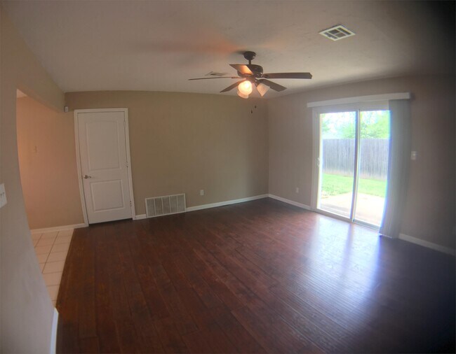 Photo - 1401 High Meadows Dr