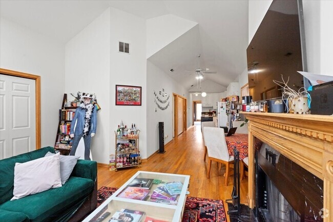 Building Photo - 1503 W Cortez St Unit 3 Rental