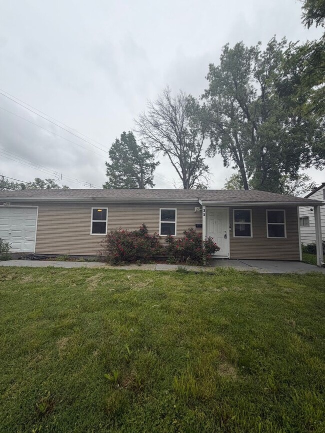 Building Photo - Section 8 approved 3 bedroom 1 bath home for rent