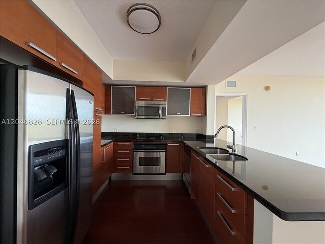 Photo - 2030 Douglas Rd Unit 716