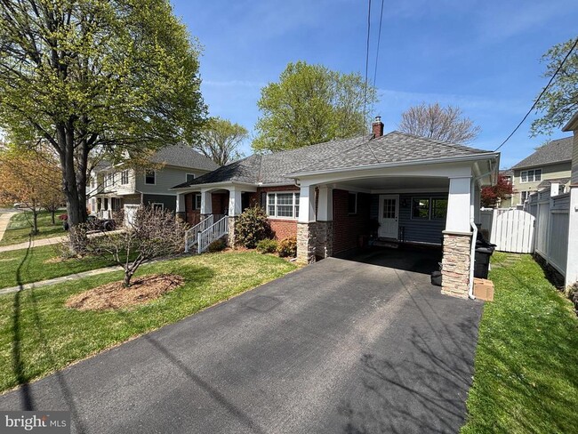 Photo - 6413 29th St N