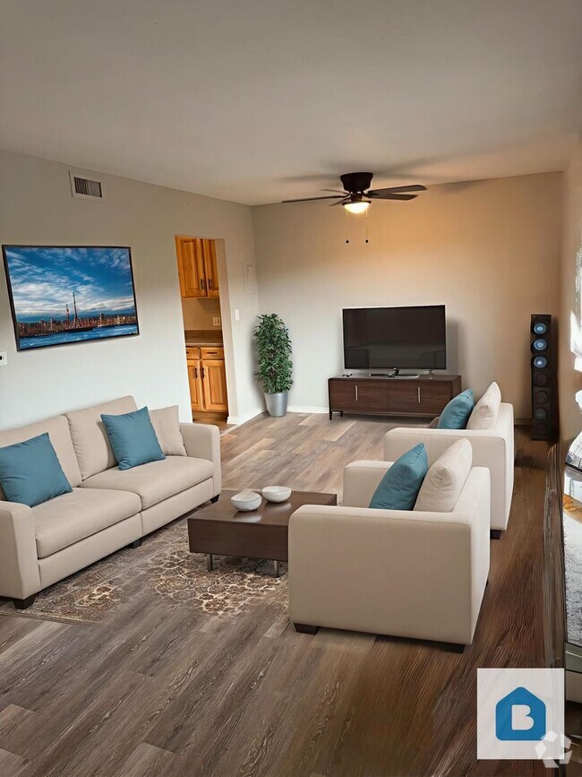 Building Photo - 425 E Fountain Pl Unit 302 Rental
