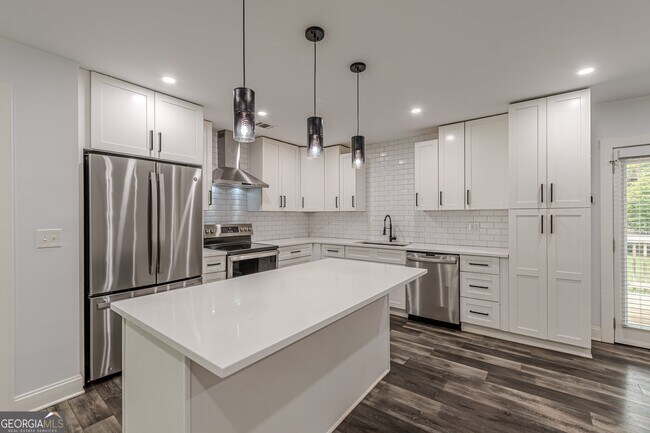 Photo - 983 Poplar St SW