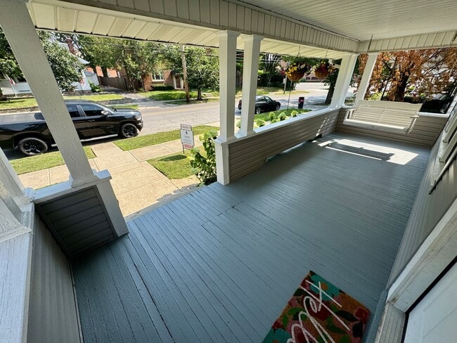 Photo - 1323 W 3rd Ave