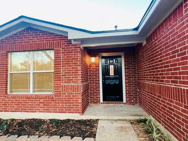 Photo - 137 Salado Dr