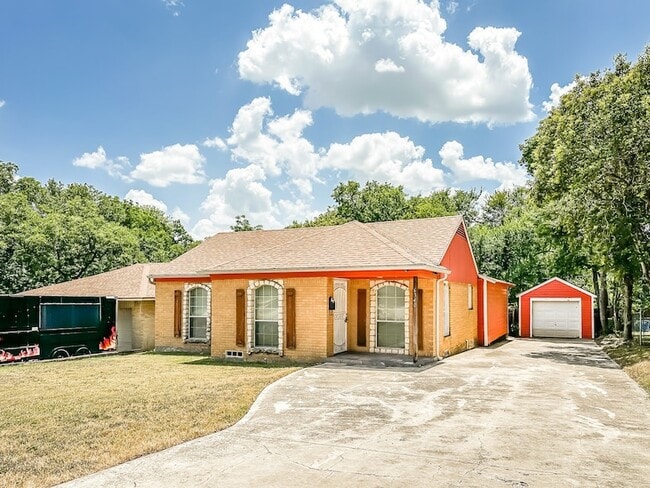 Photo - 6340 Parkdale Dr