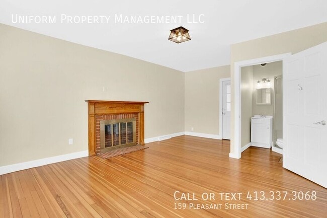 Photo - 159 Pleasant St