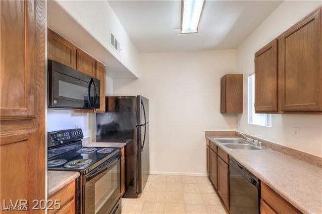 Building Photo - 7255 W Sunset Rd Unit 1099 Rental