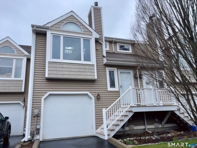 Building Photo - 65 Sandpiper Crescent Unit 65