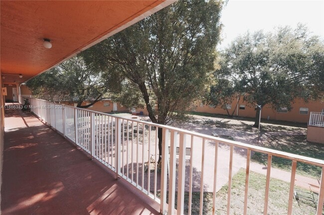 Building Photo - 1245 W 24th St Unit 210 Rental