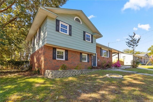 Photo - 1440 Marlborough Rd