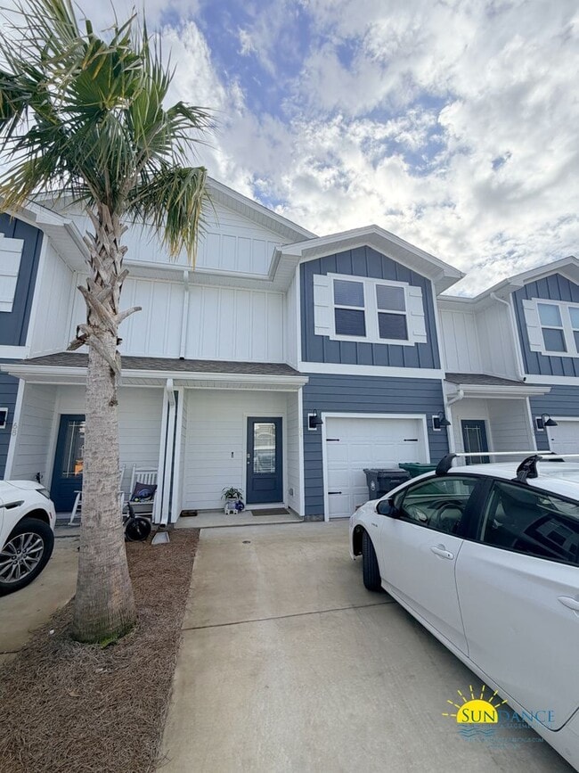 Building Photo - Comfortable & Convenient 2-Story Townhome in Santa Rosa Beach!