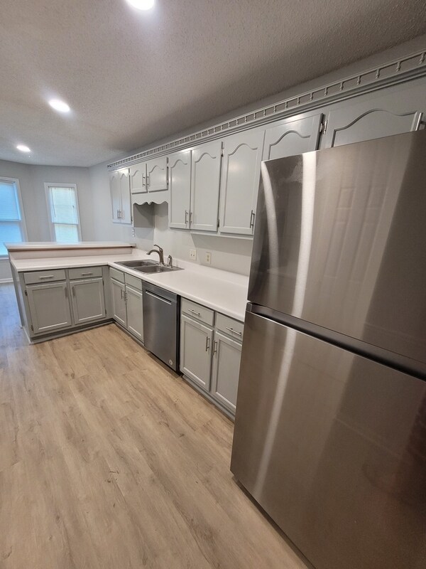 Photo - 508 Farmingdale Rd SE