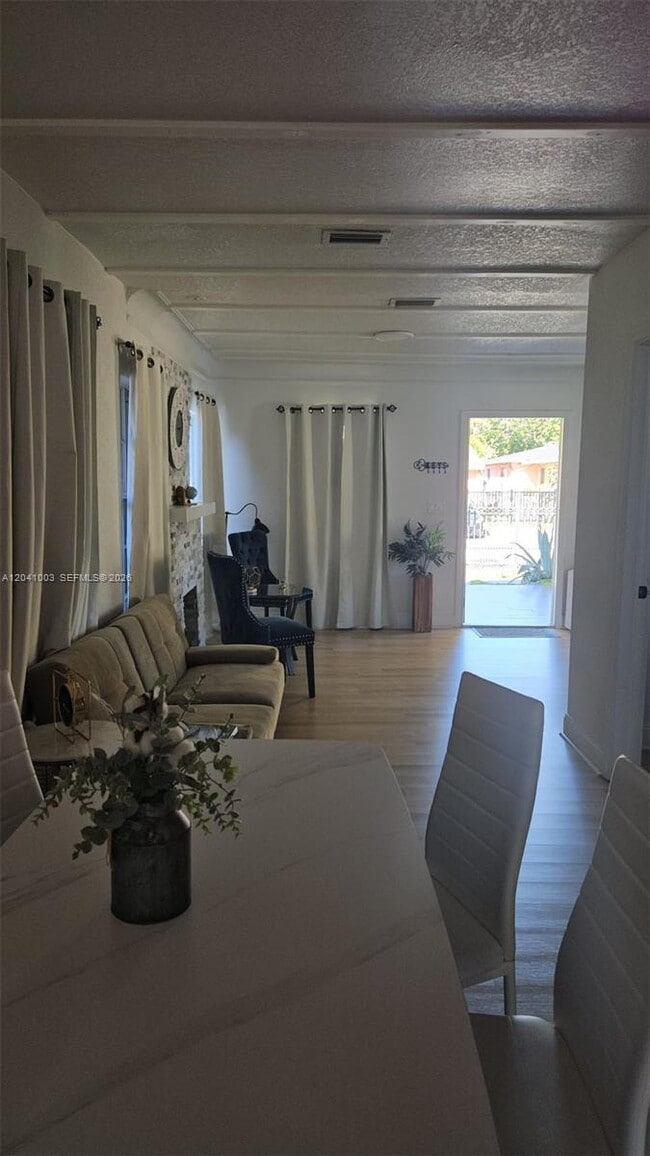 Photo - 570 NW 97th St