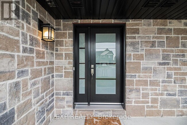 Photo - 75 Gilberte St