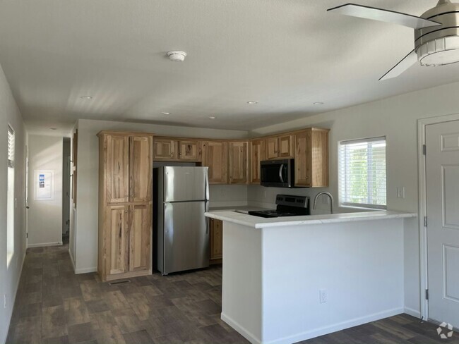 Building Photo - 1639 E Charleston Ave Rental