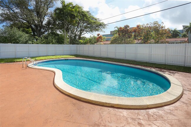Photo - 8870 SW 87th St Casa