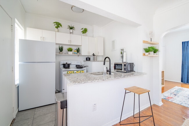 Photo - 5305 Reiger Ave