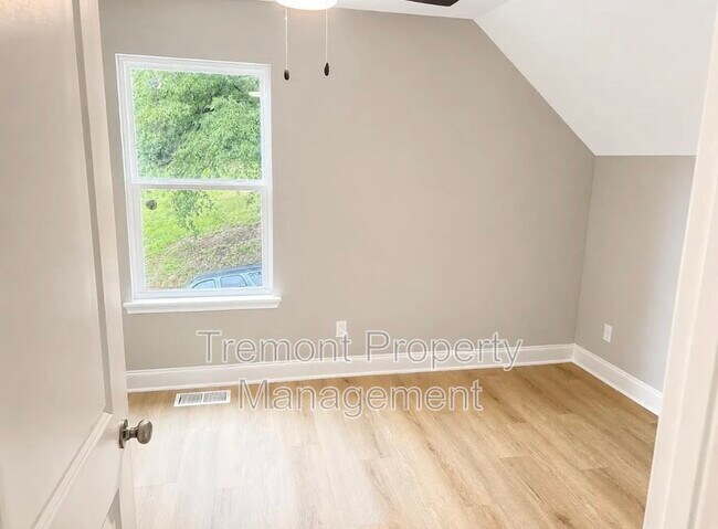 Photo - 2708 E 21st St