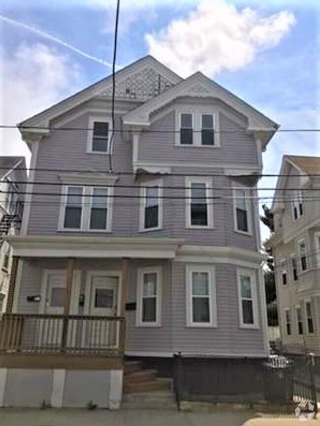 Building Photo - 22 Penn St Unit 3 Rental