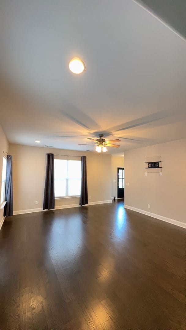 Photo - AVAILABLE NOW!! Beautiful 4 bd in Cambridge Farms!