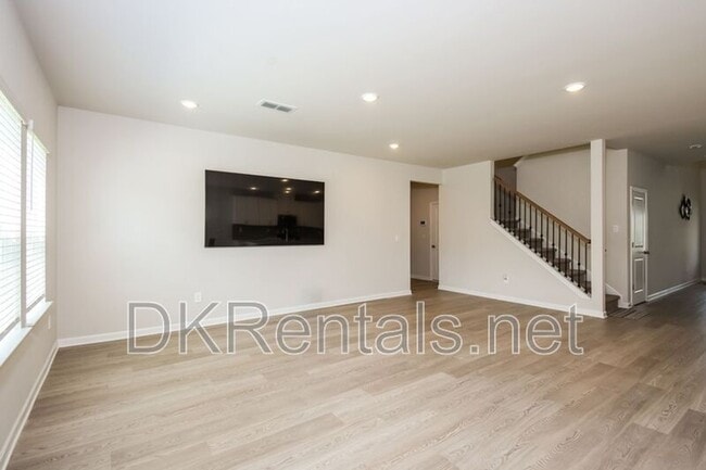 Photo - 177 Water Oak Wy