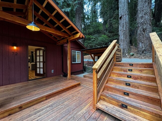 Photo - 1604 Square foot modern multi level home minutes from Occidental, storage, primary suite, large y...