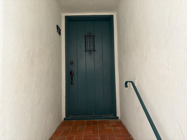 Photo - Beautifully Updated 2BR/2BA – Yard & Garage Unit 933