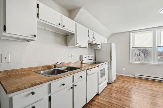 Photo - 533 14th Ave Unit 7