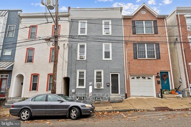 Building Photo - 4658 Mansion St