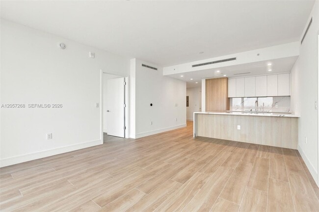 Photo - 2411 Laguna Cir Unit 1903