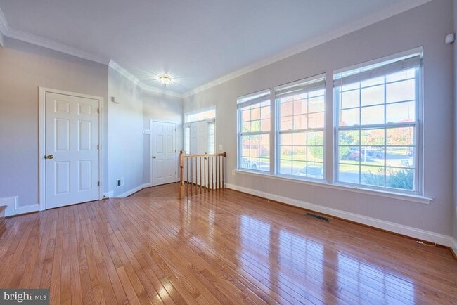 Photo - 685 Springhouse Square SE
