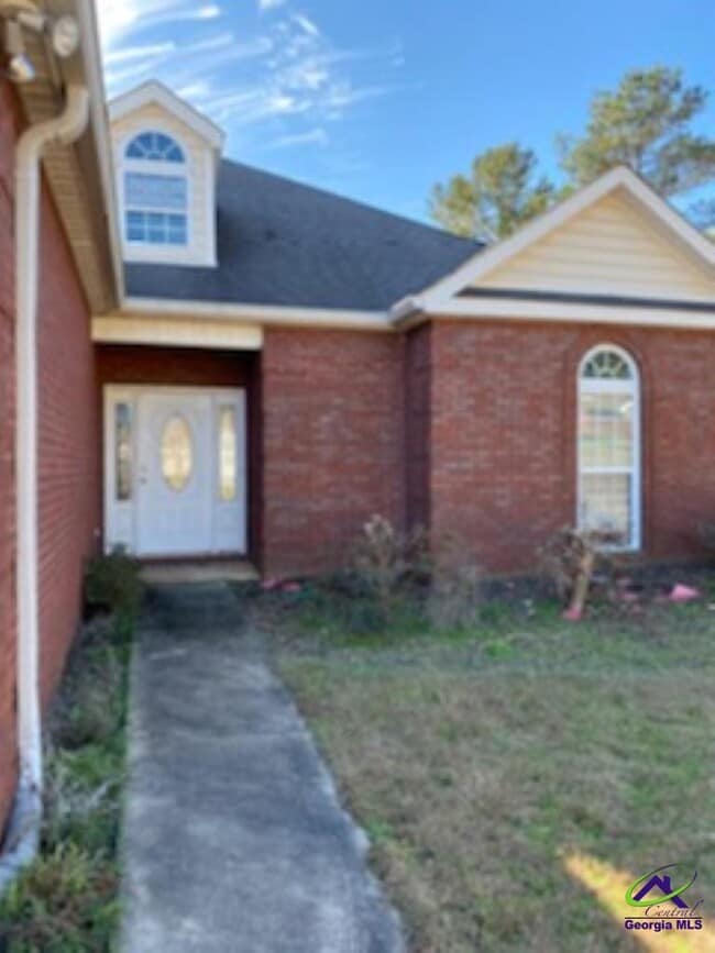 Building Photo - 131 Huntley Dr