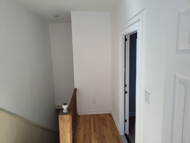 4557 S Wabash Ave Unit 2
