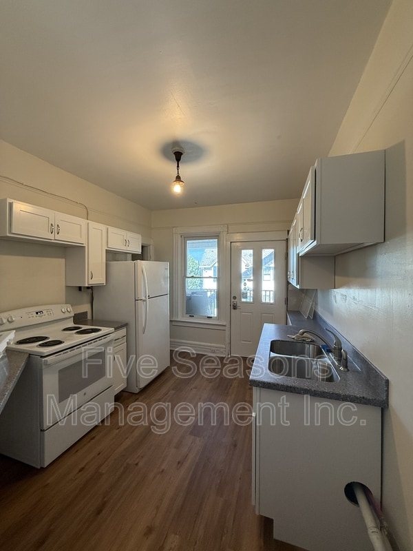 Photo - 258 Pearl St