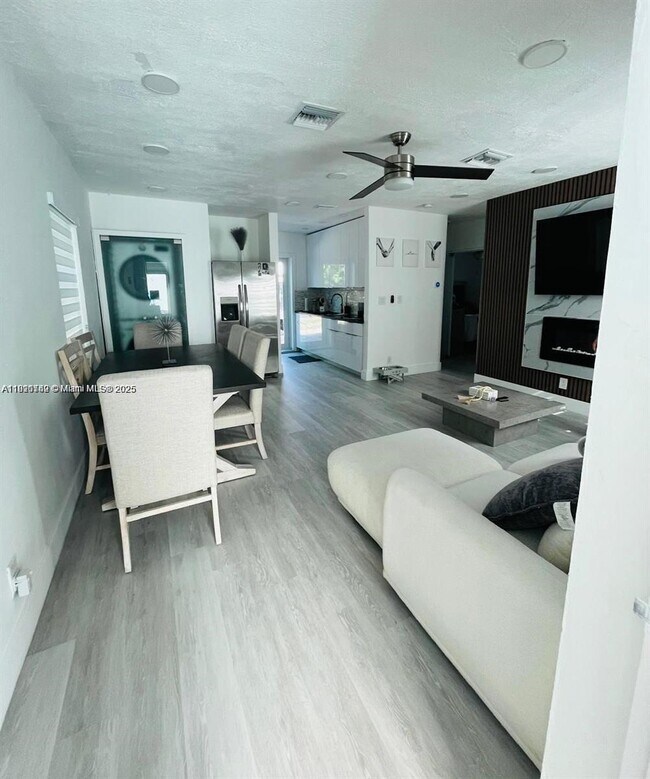 Photo - 872 NW 16th Terrace