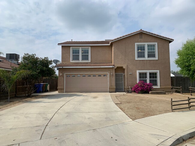 Spacious 2 Story 4 BR 2.5 BA Available Now - Spacious 2 Story 4 BR 2.5 BA Available Now