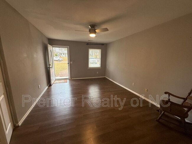 Photo - 2906 Navajo Ave