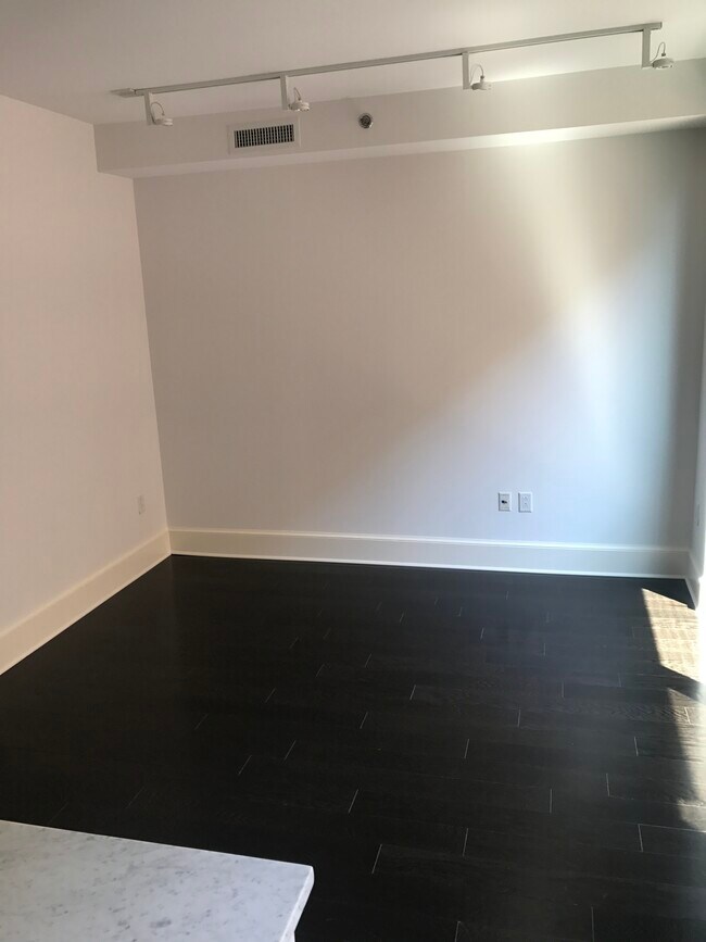 Photo - 1011 M St NW