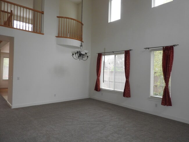 Photo - Fabulous Serrano Home