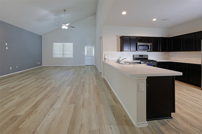 Photo - 5542 Redwood Summit Ln