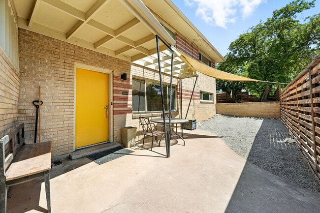 Photo - Great Property in the DU area!